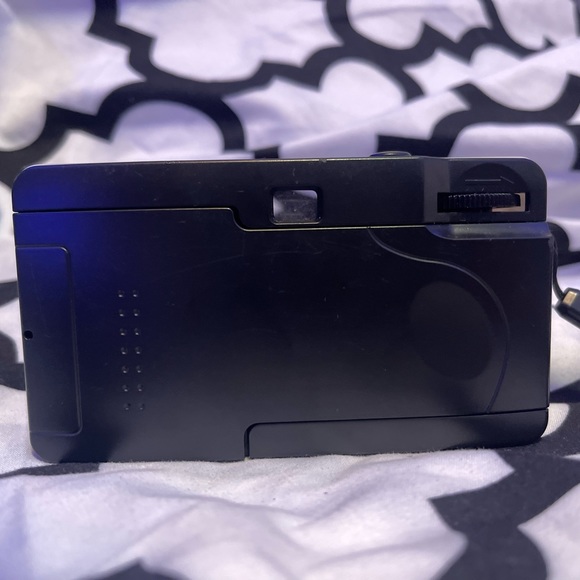 FILM CAMERA (ILFORD) - Picture 2 of 3